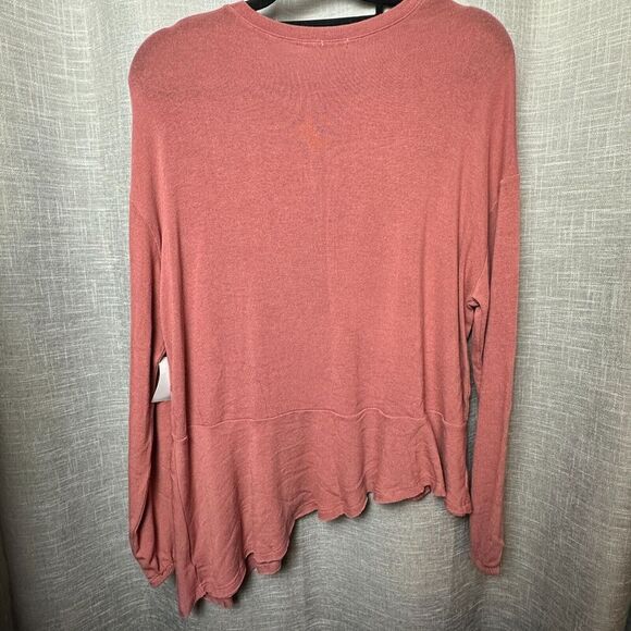 2/$30 Chelsea 28 Long Sleeve Shirt Size M Pink Asymmetrical Hem Oversized NWT - Picture 10 of 10